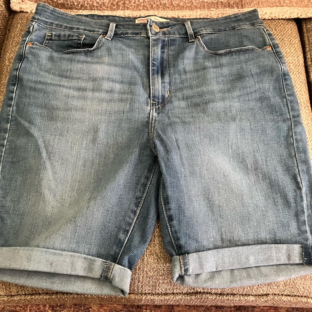 Signature by Levi’s Bermuda shorts